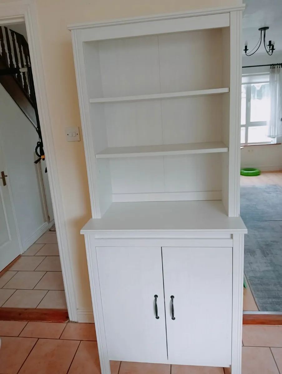 Cabinet with doors - Image 4