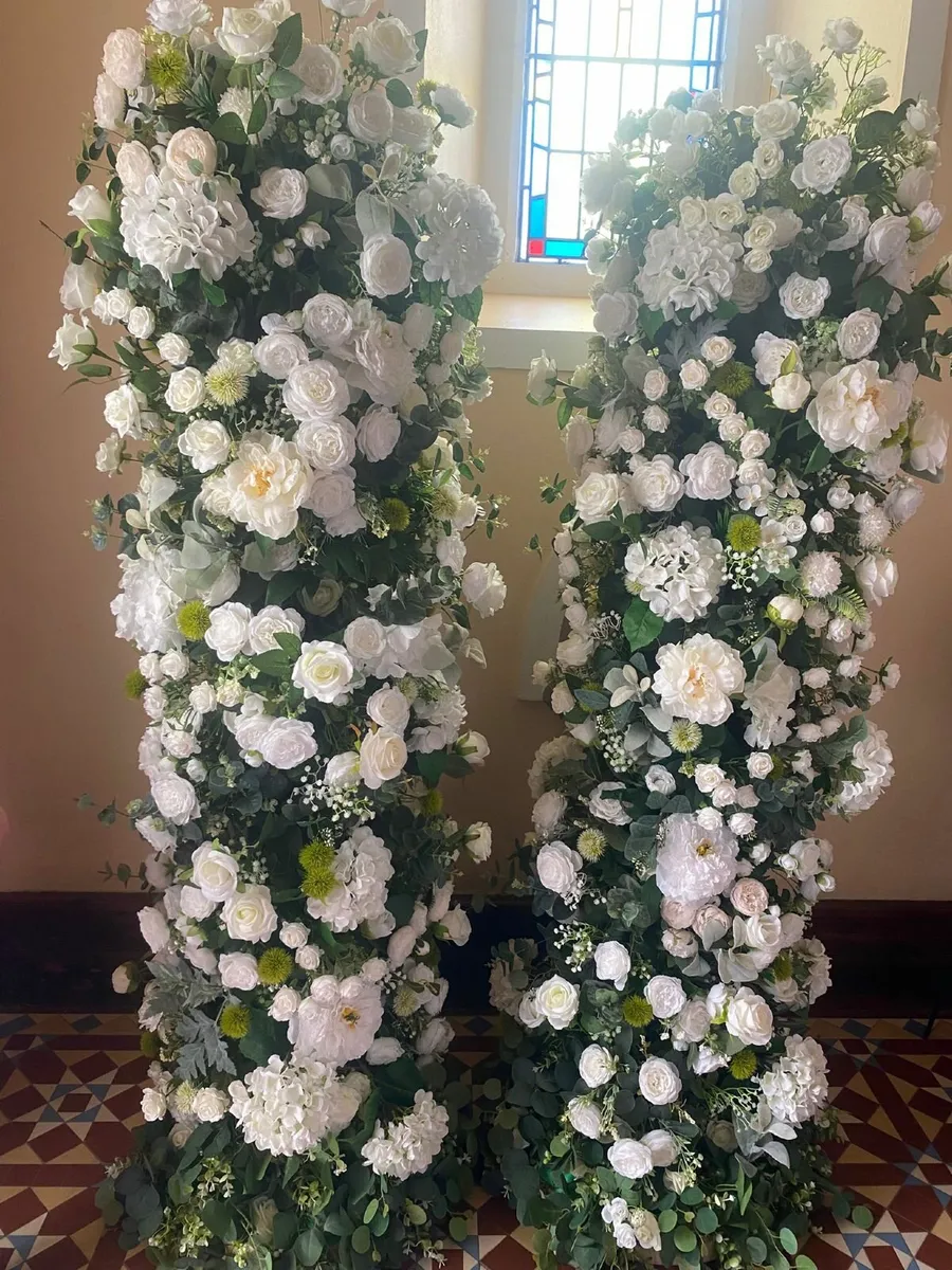 Wedding flowers - Image 1