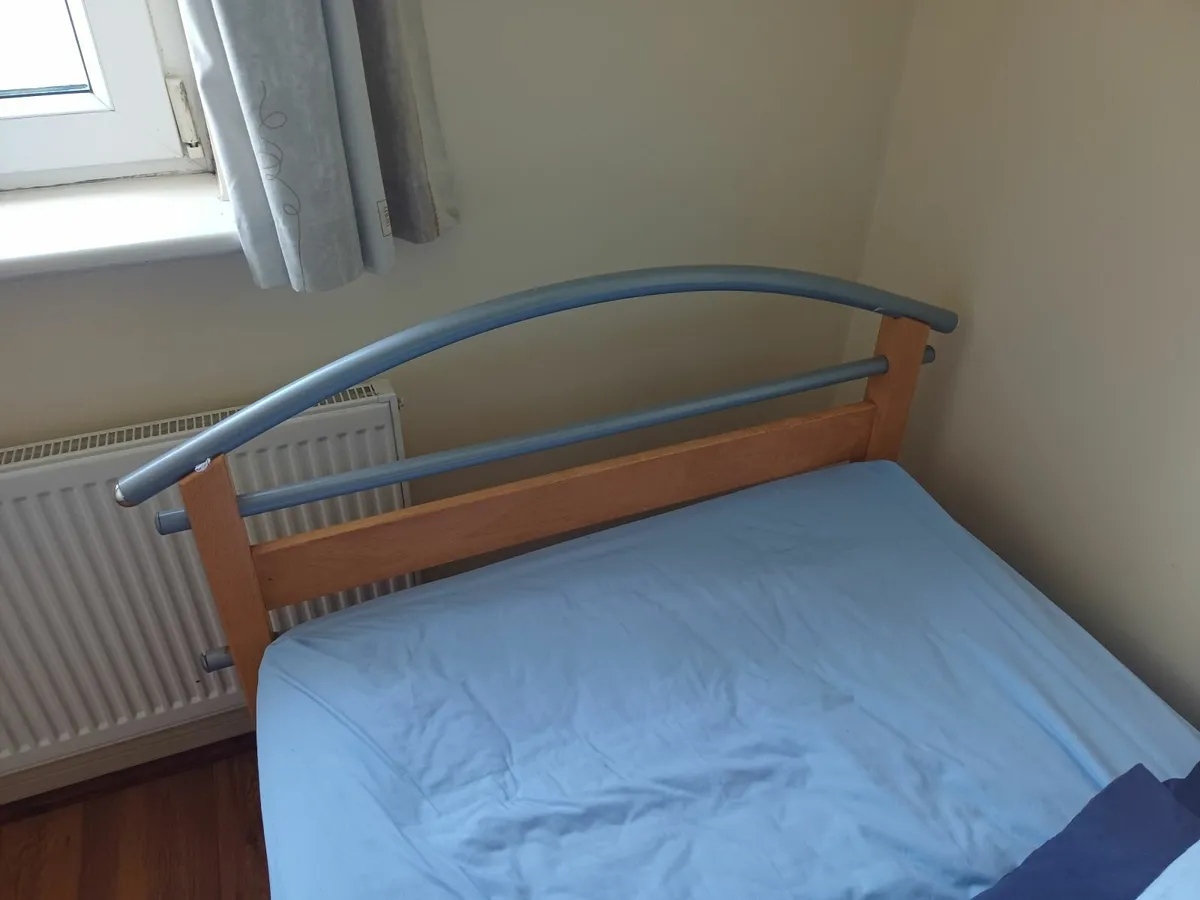 Bed - Image 1