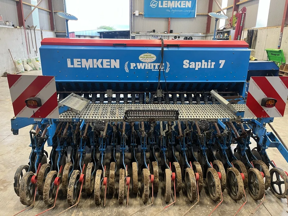 Lemken saphir 7/300 box drill - Image 1