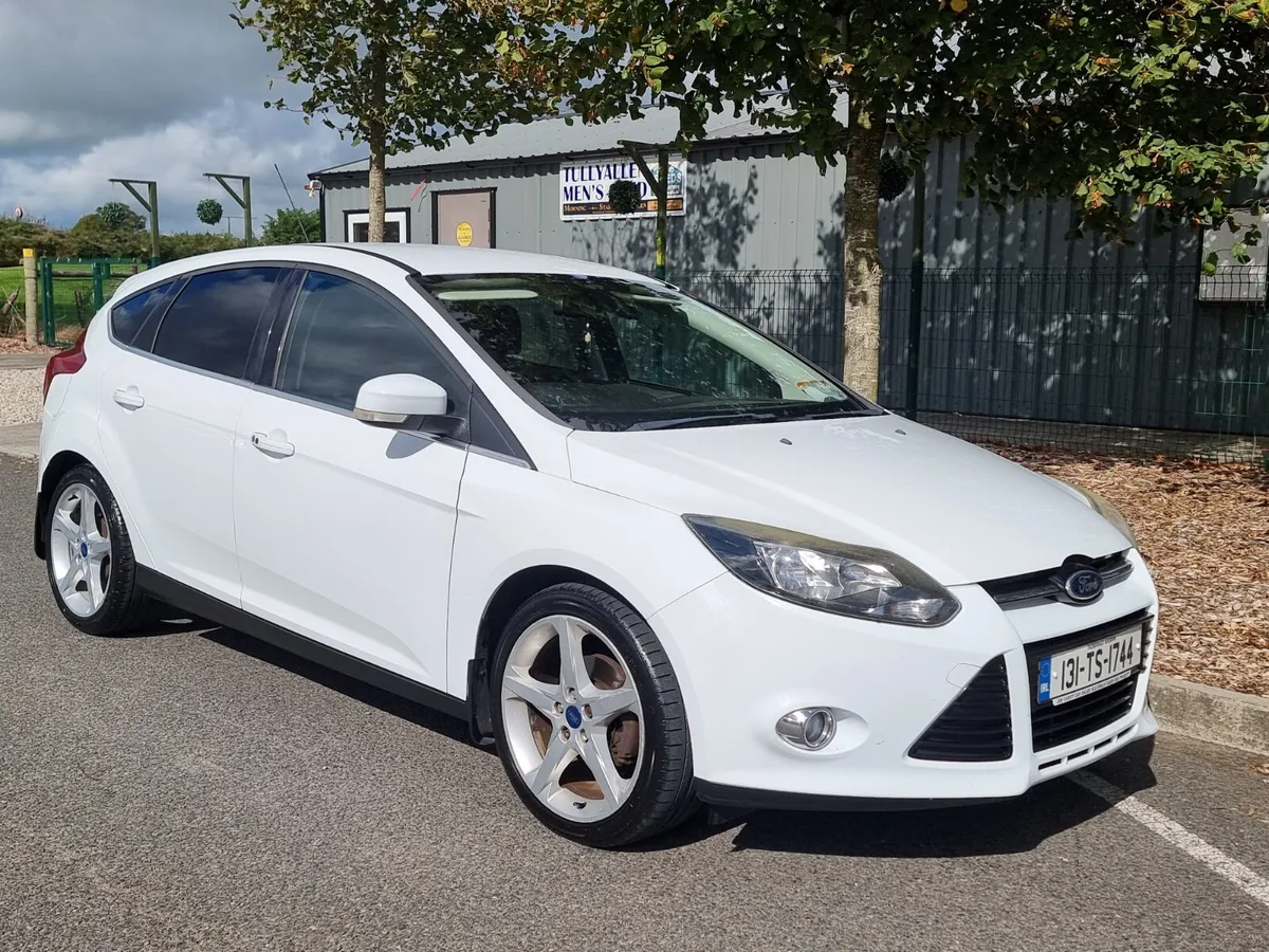 Ford Focus 2013 1.0L petrol ⛽️  nct&tax €5900 - Image 4