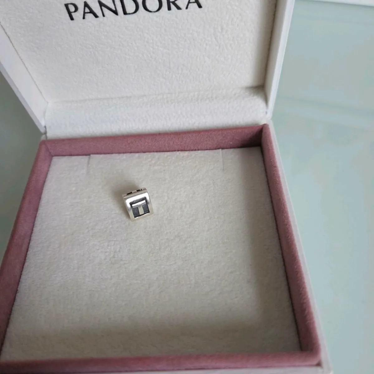 Pandora charm initial T perfect condition - Image 3