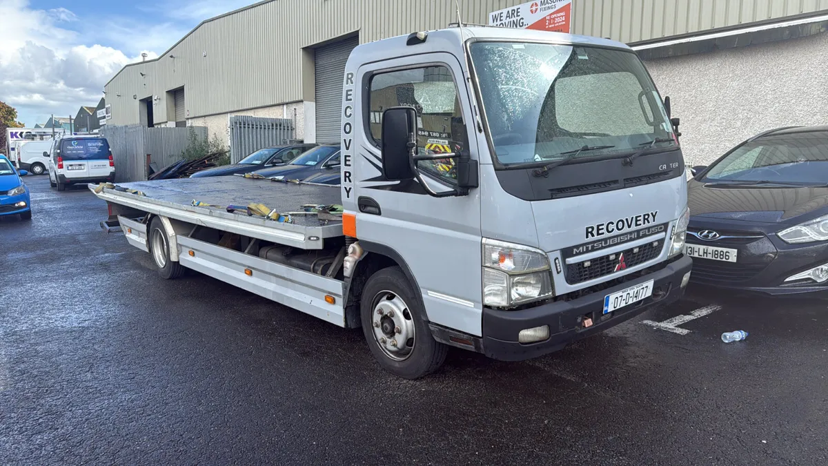 Mitsubishi Canter 2007 tilt and slide Recovery - Image 1