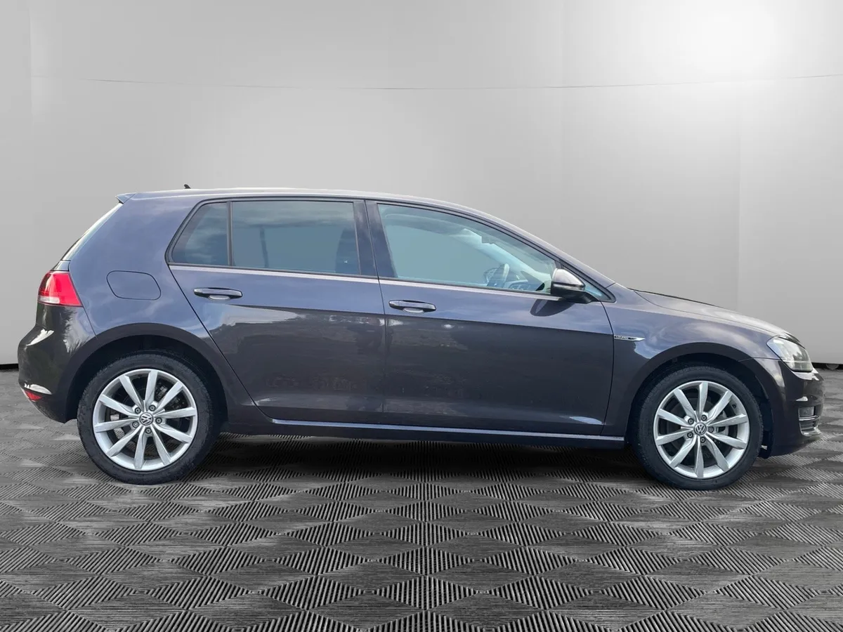 Volkswagen Golf 2015-DSG-Lounge EDT - Image 3