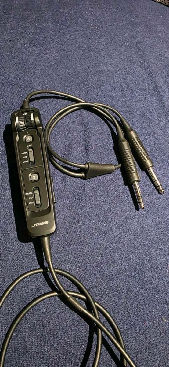 Bose A30 Aviation Headset - Image 3