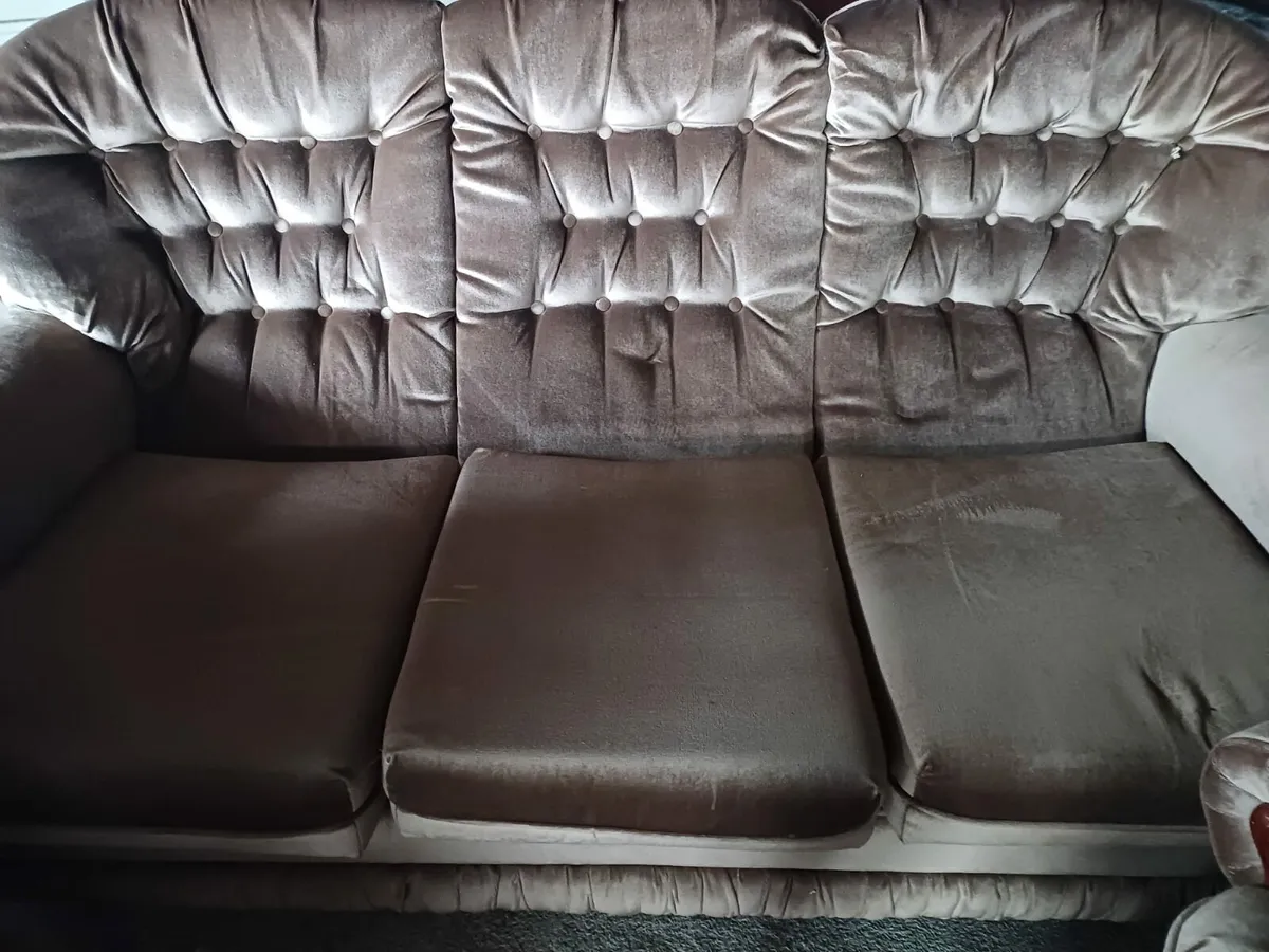 Suite of furniture - Image 3