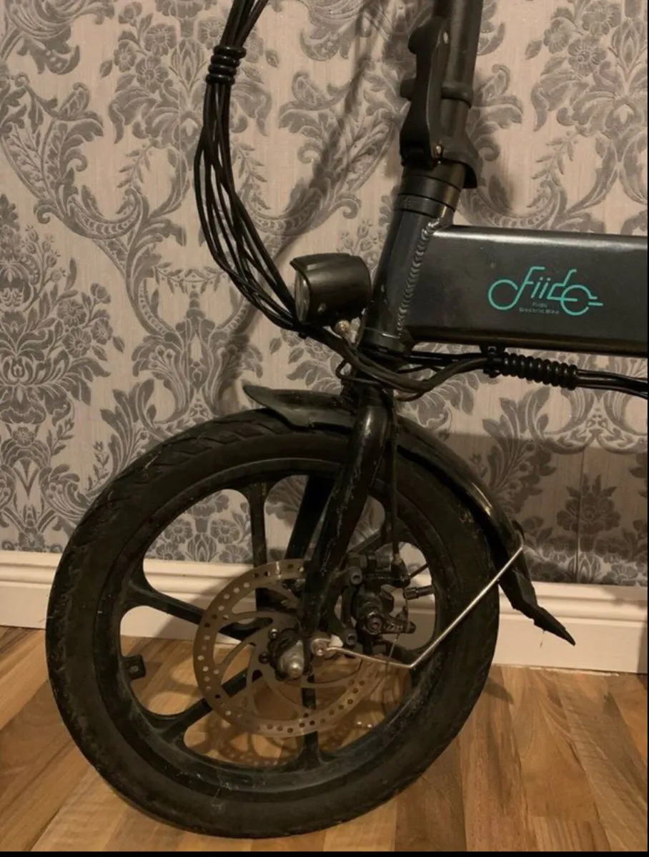 Fiido d2 electric bike - Image 3