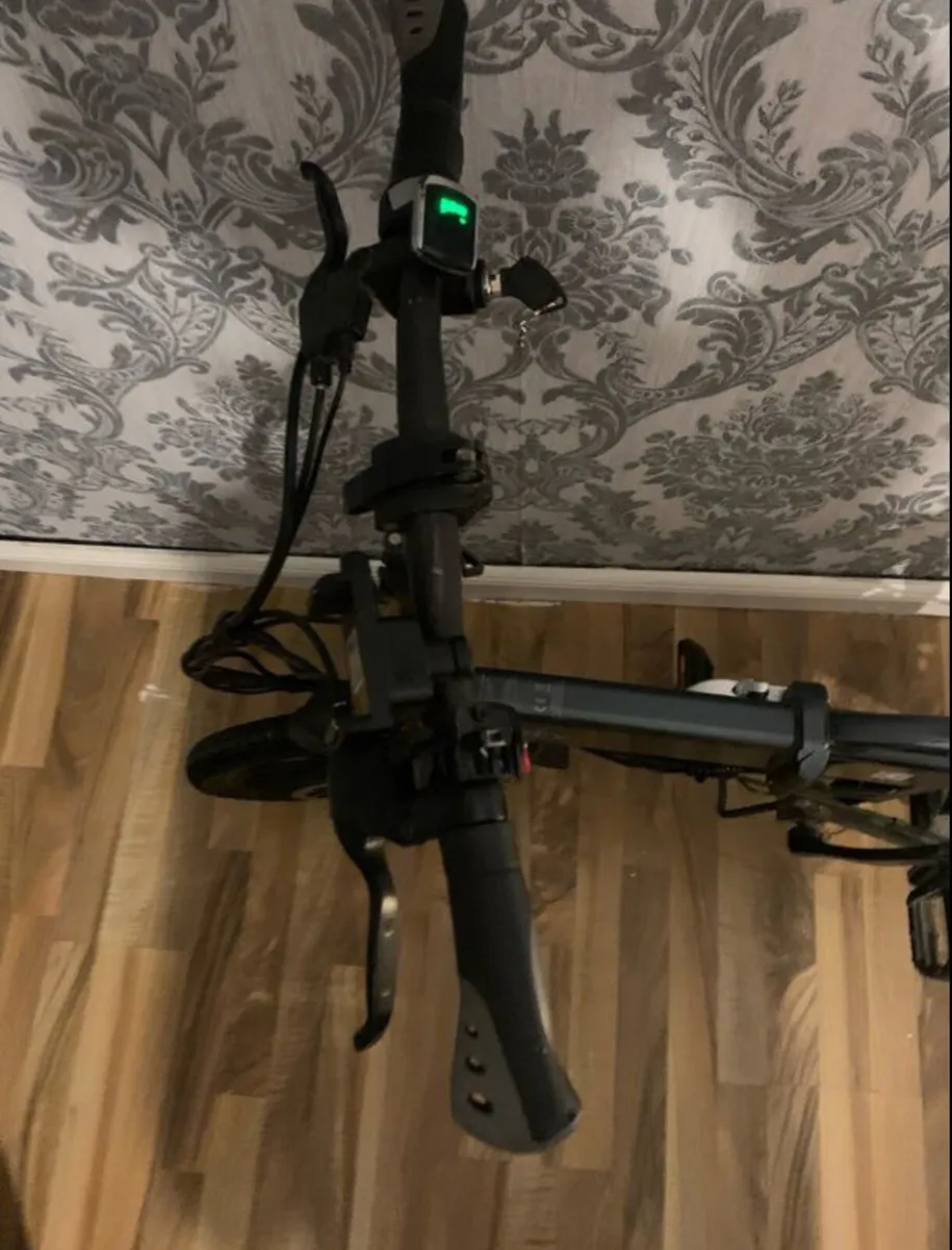 Fiido d2 electric bike - Image 4