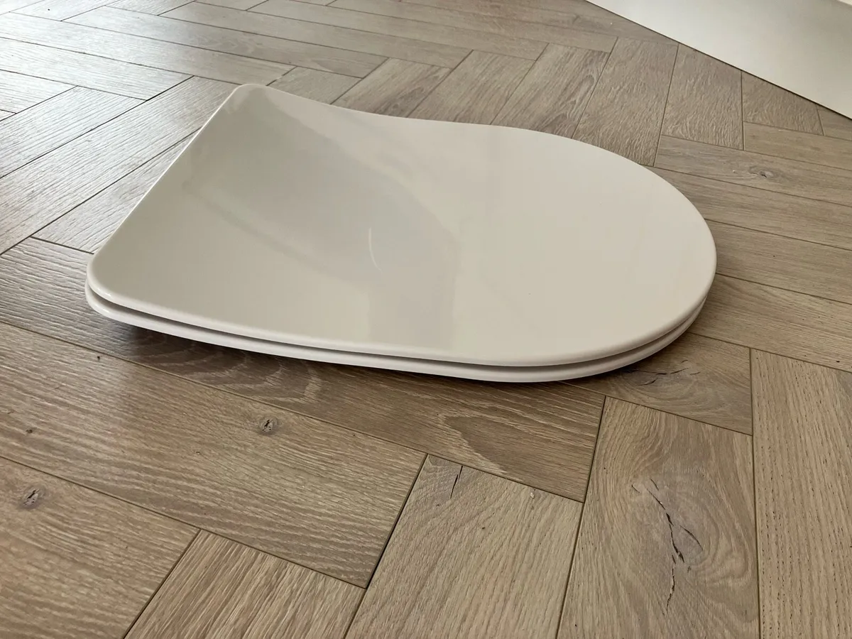 'My Life' Brand new DT slim D toilet seat - Image 3