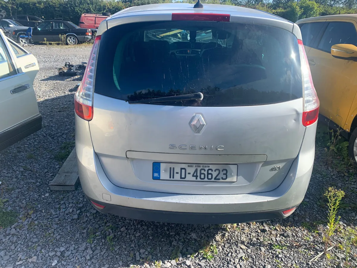 2011 RENAULT SENIC 7 SEATER - Image 4