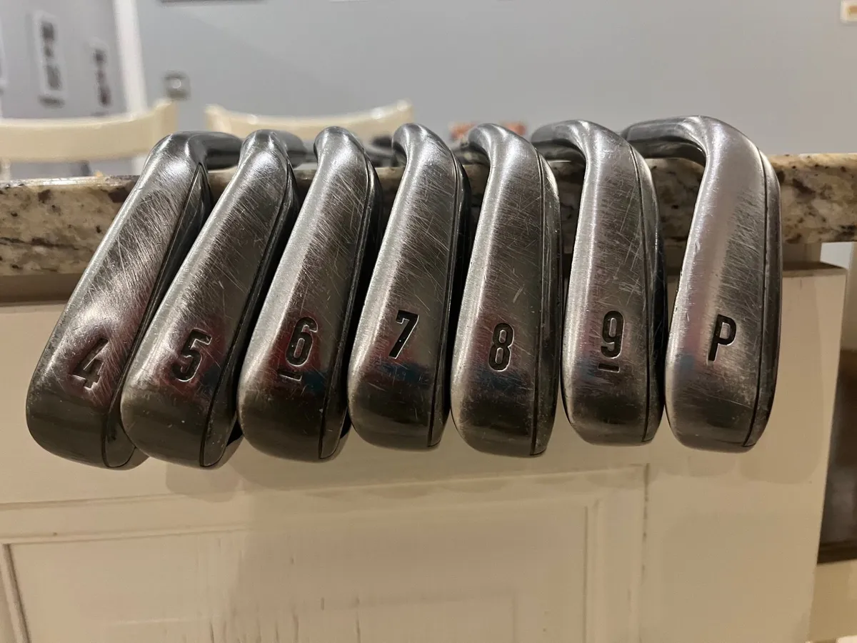 Callaway razr-x black iron set (4-pw) - Image 3