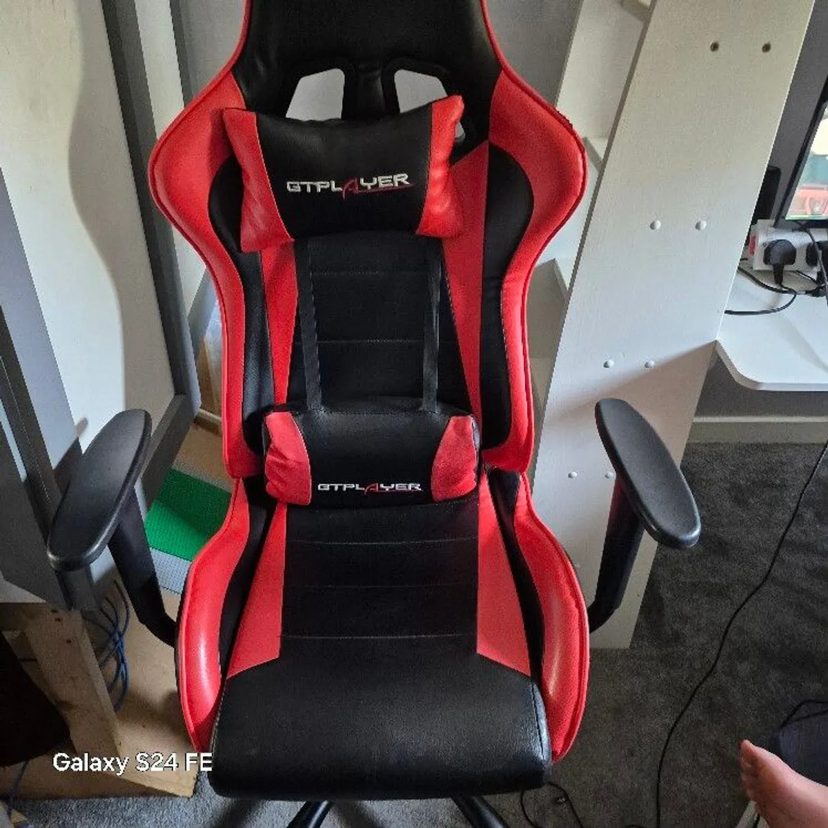 Gaming chair and tv suround 32" - Image 1
