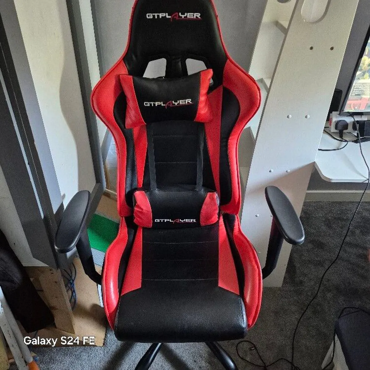Gaming chair and tv suround 32" - Image 2