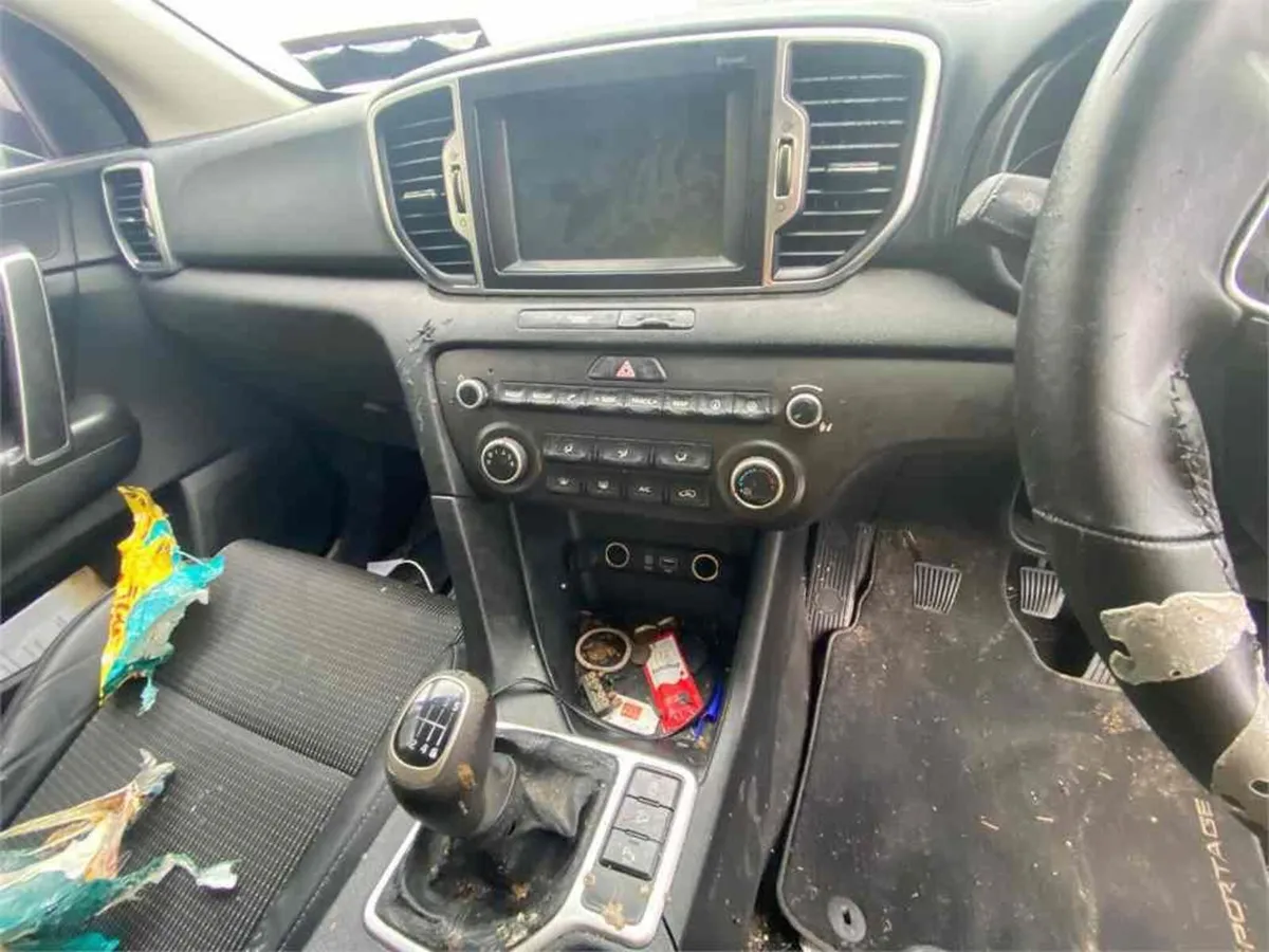 2016 kia Sportage 1.7 - Image 2