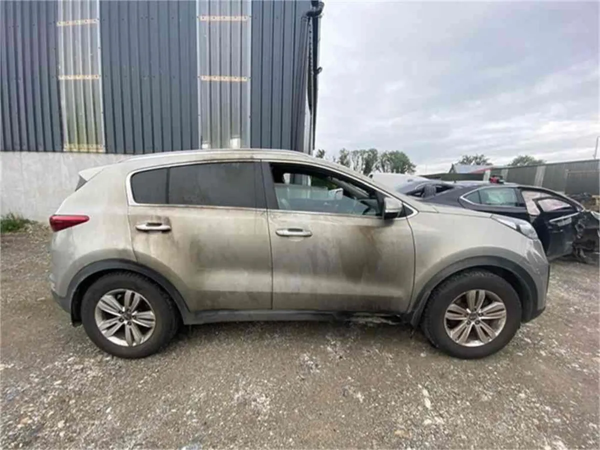2016 kia Sportage 1.7 - Image 3