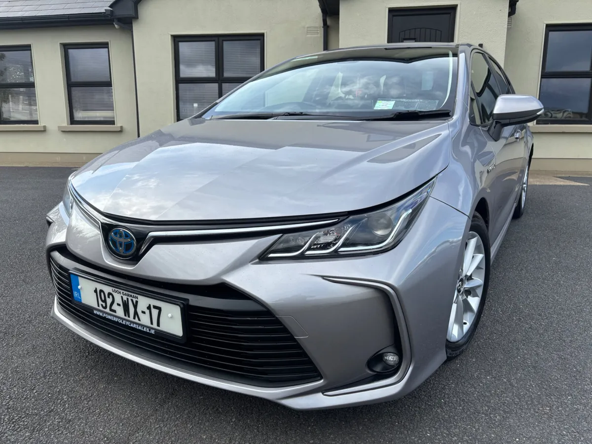 2019 Toyota Corolla Luna Petrol/Hybrid NCT 06/27 - Image 1