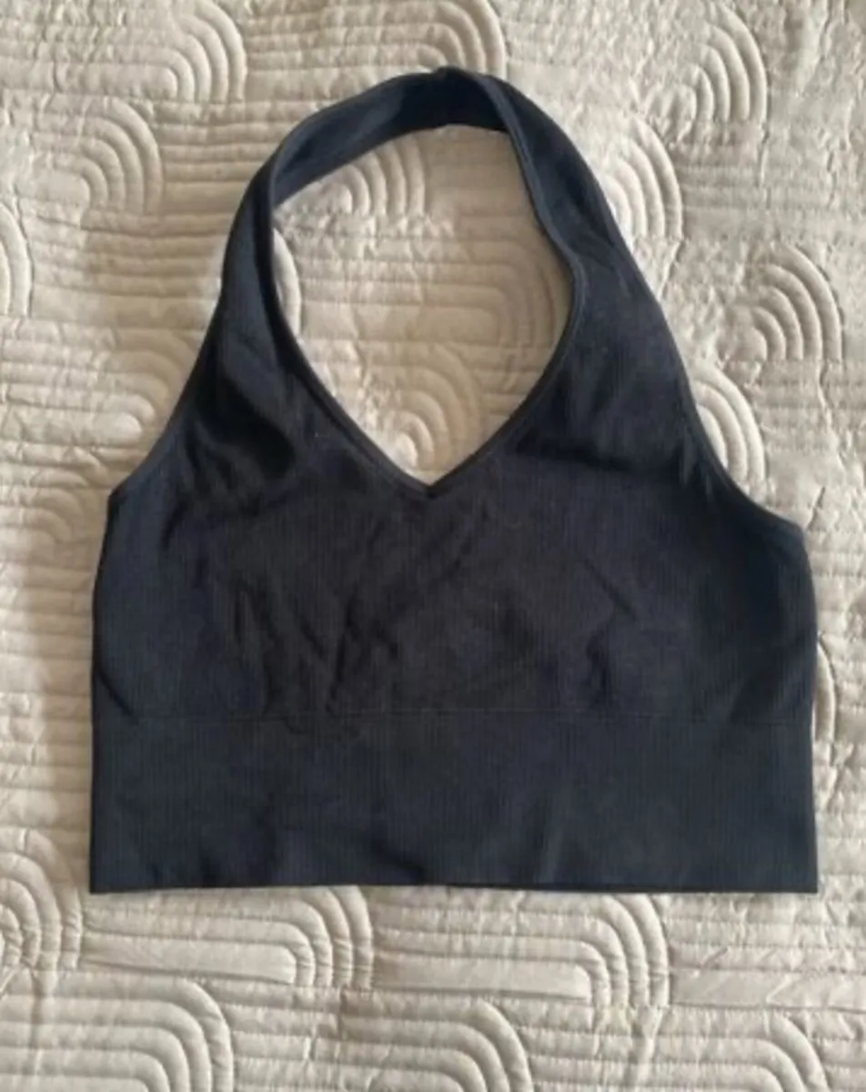H&M Sports Bra Size M - Brand New - Image 1