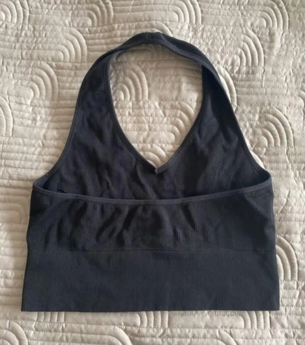H&M Sports Bra Size M - Brand New - Image 2