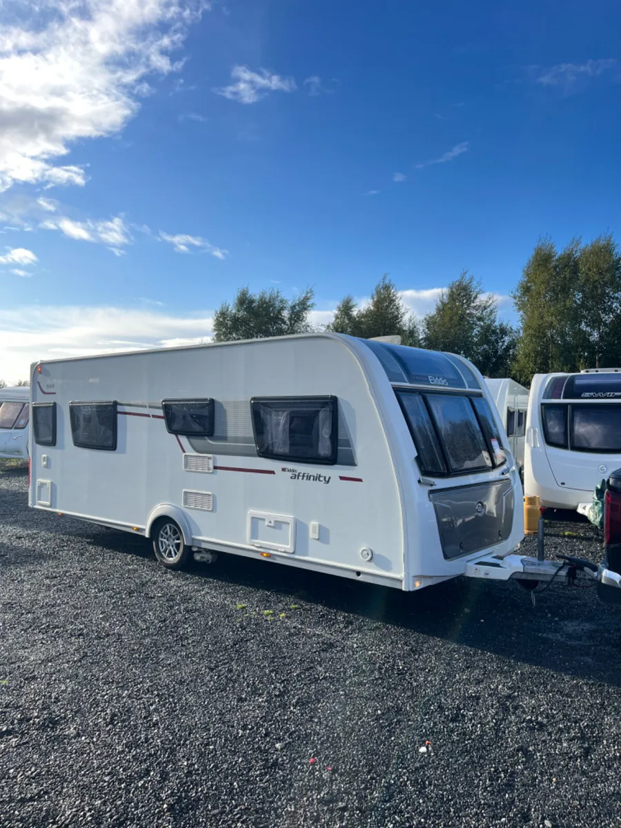 Elddis Affinity 4 Berth Fixed Island Bed Caravan - Image 2