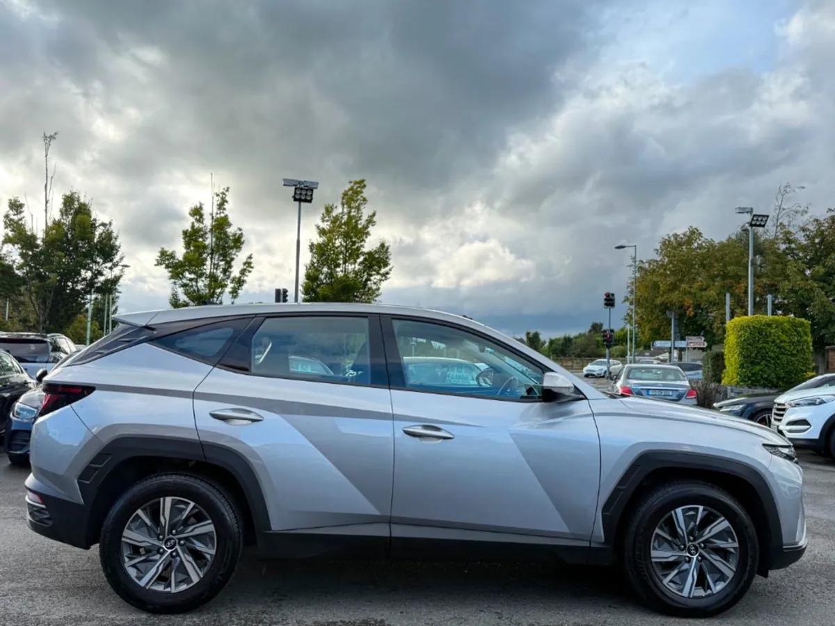 Hyundai Tucson 1.6d Comfort Plus 5DR  fsh - Image 4