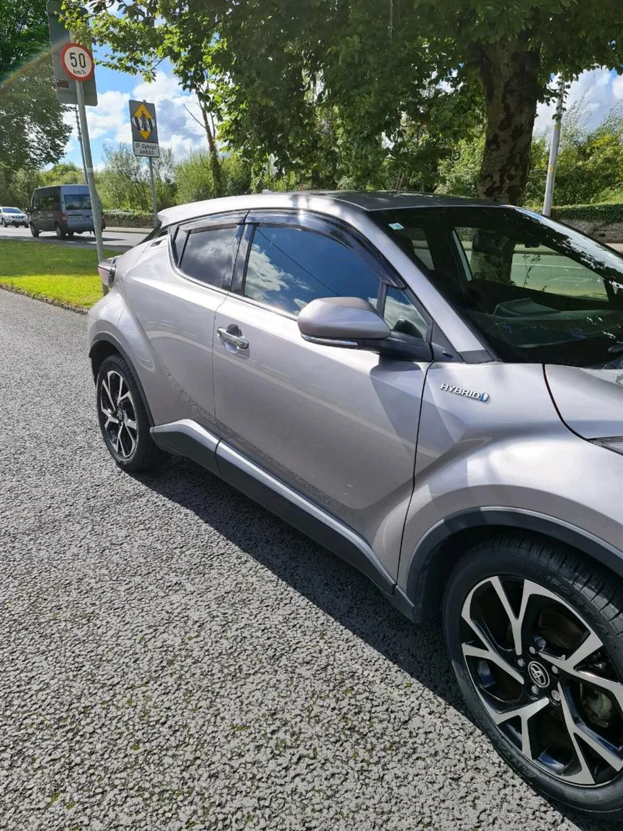 Toyota CHR 2018 Hybrid - Image 4