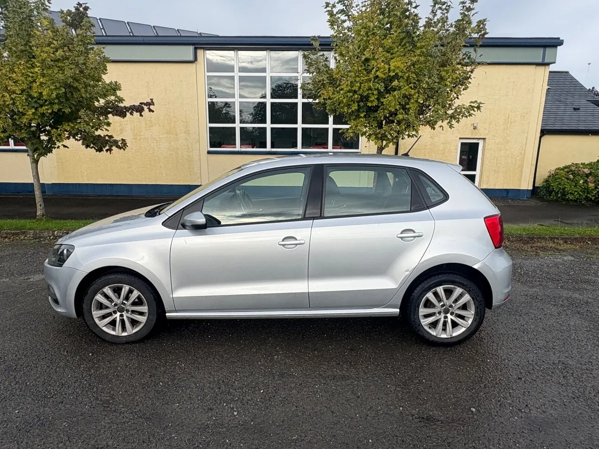 Volkswagen Polo 2015 - Image 4