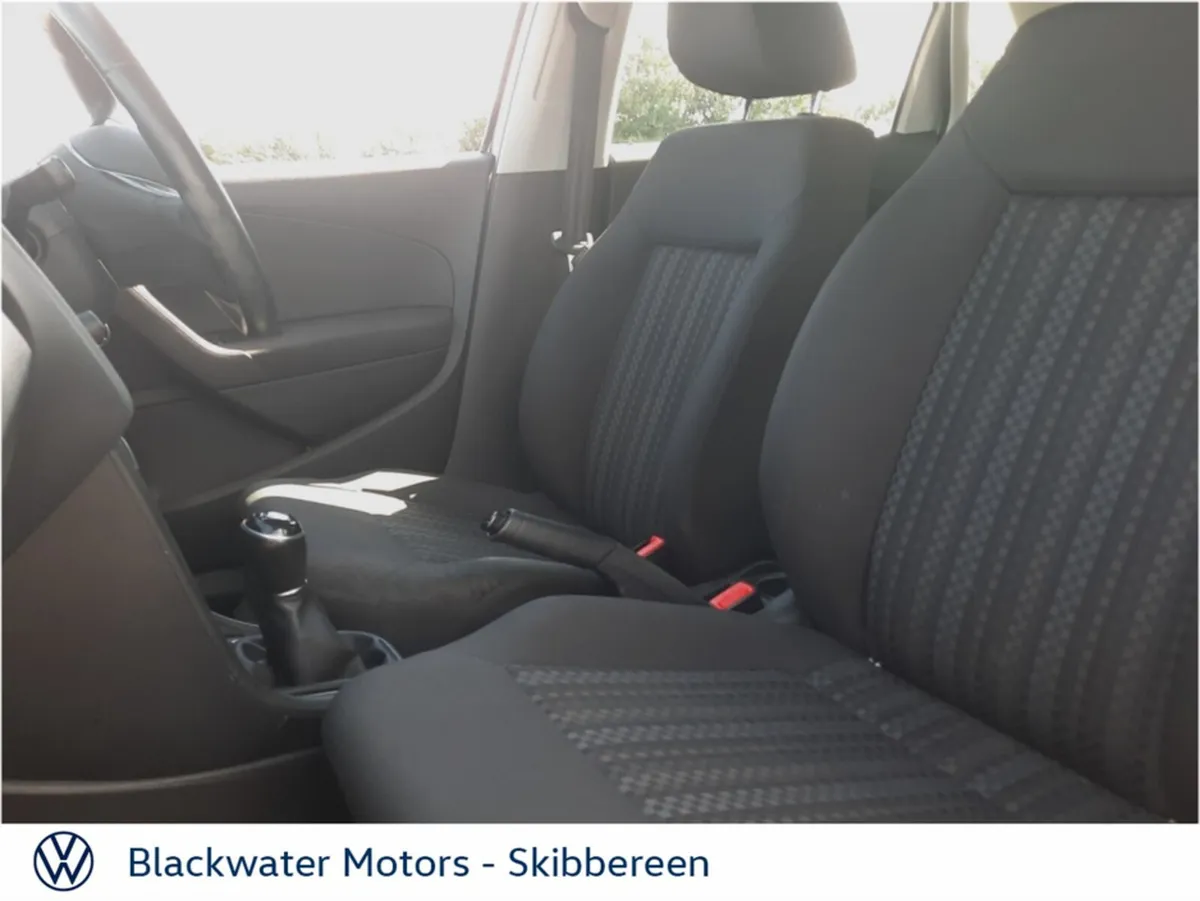 Volkswagen Polo TL 1.0 60BHP 5DR - Image 4