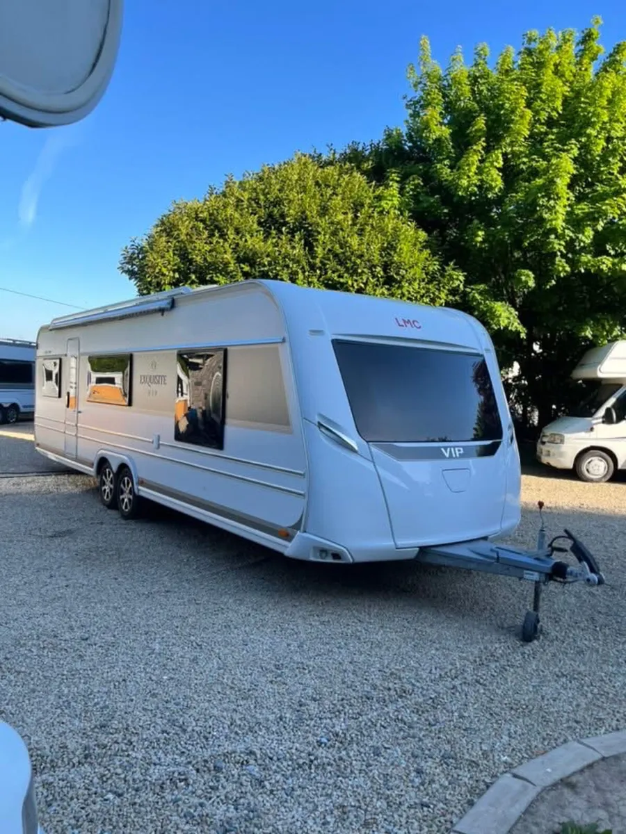2023 Lmc 6 Berth Fixed Island Bed Caravan - Image 4