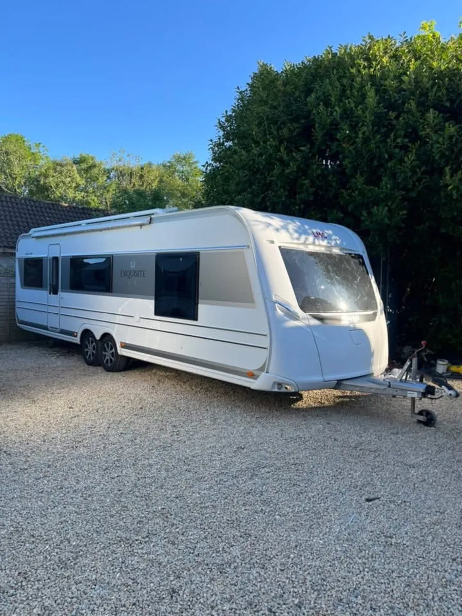 2023 Lmc 6 Berth Fixed Island Bed Caravan - Image 3