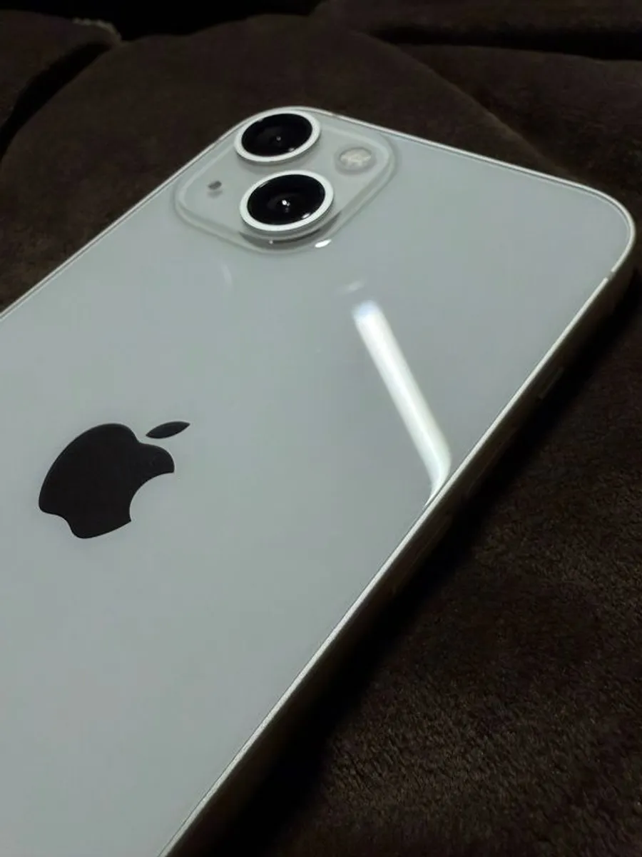 iPhone 13 - Image 1