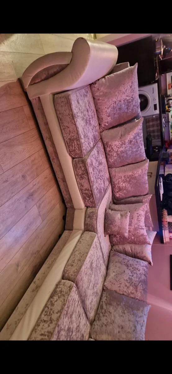L shaped couch - Image 3
