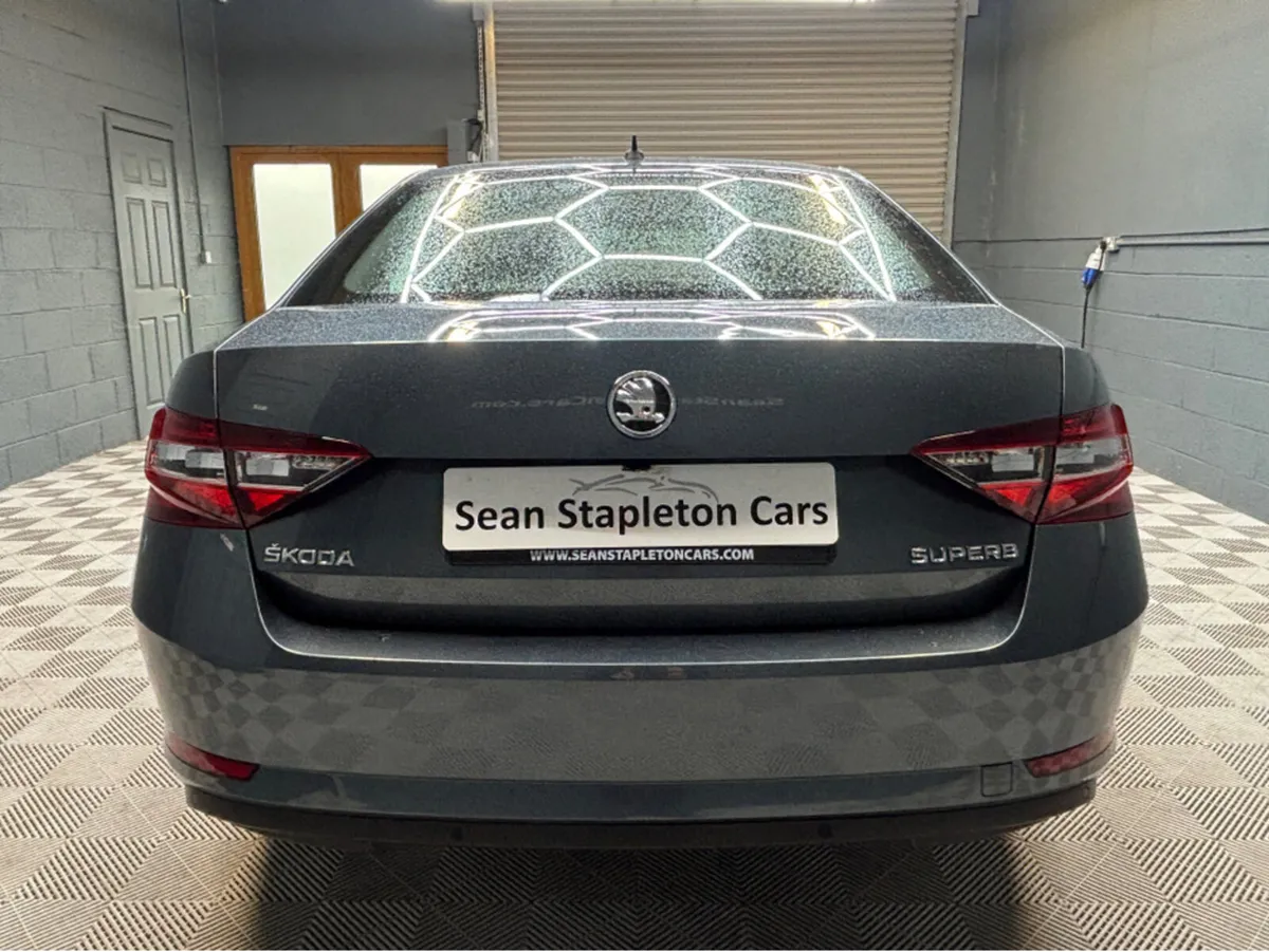 Skoda Superb AMBITION 2.0 TDI 150HP 4DR - Image 2