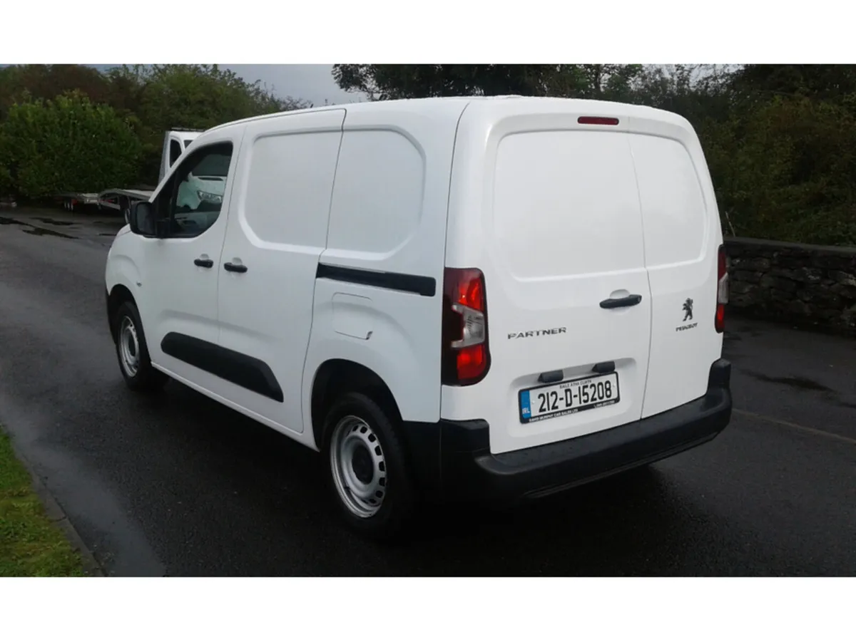 Peugeot Partner 1.5 BLUE HDI 75 PANELL PANELLED 6. - Image 2