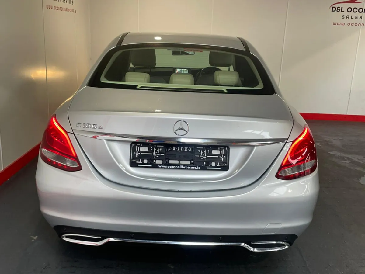 Mercedes-Benz C-Class 180 D AVANTGARDE 4DR - Image 4