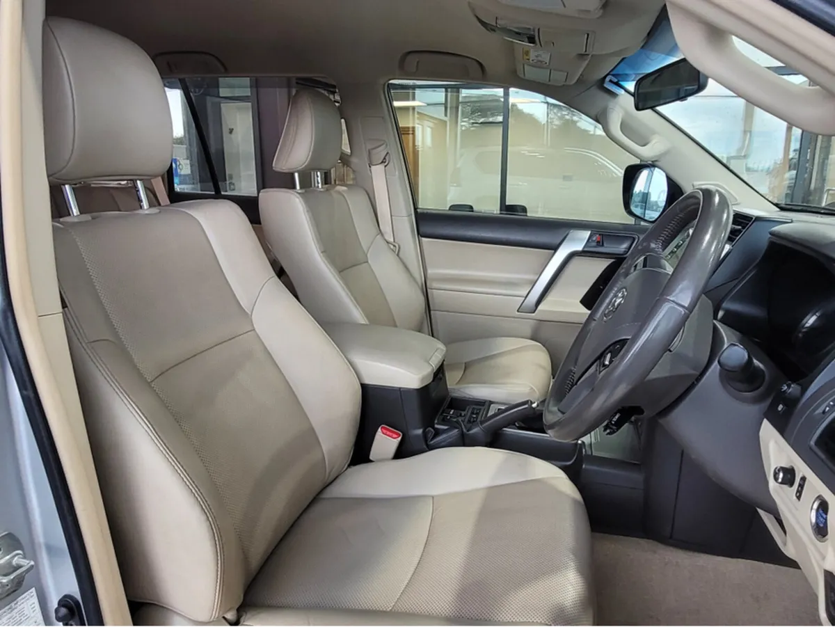 Toyota Land Cruiser LWB BUSINESS 5 Seater Auto - Image 3