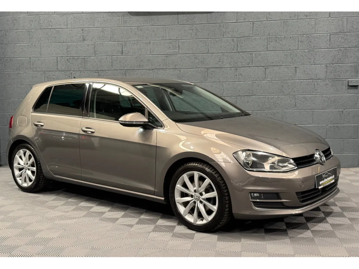 Volkswagen Golf HIGHLINE 1.4 TSI MANUAL 6SPEED FWD - Image 3