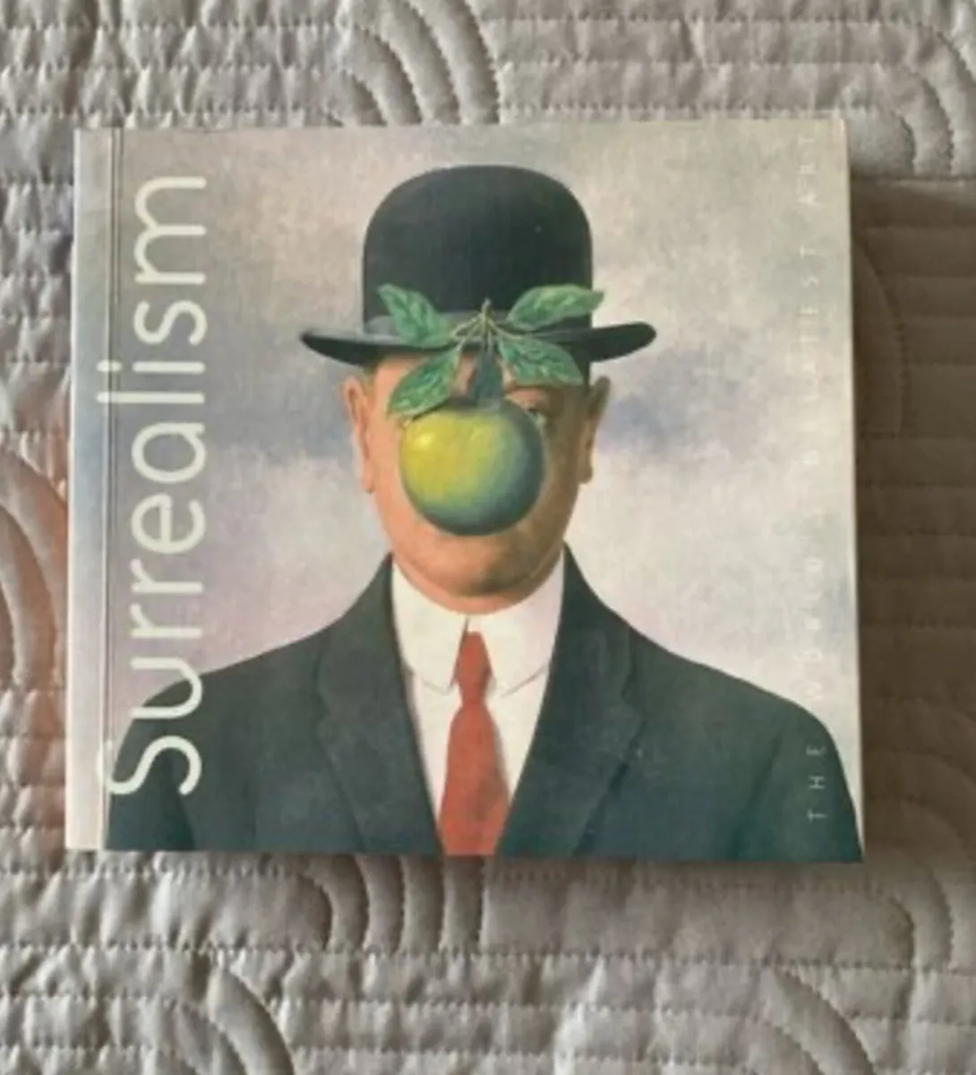 Book: Surrealism - Image 1