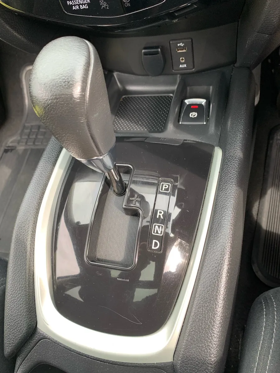 Nissan Xtrail 7 seater automatic transmission - Image 3
