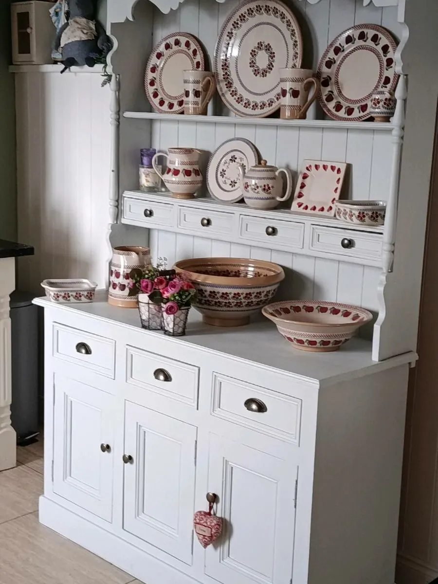 Solid kitchen dresser delivery arranged - Image 1