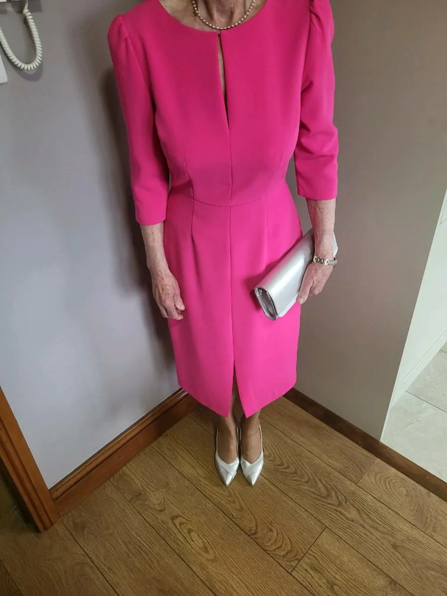 Dress / full outfit - Image 1