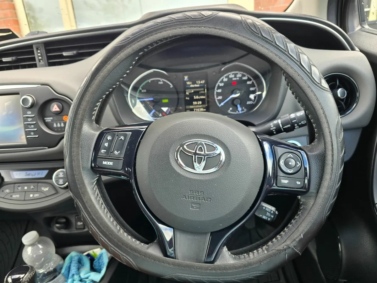 Toyota Yaris 2017 Petrol Hybrid - Image 2