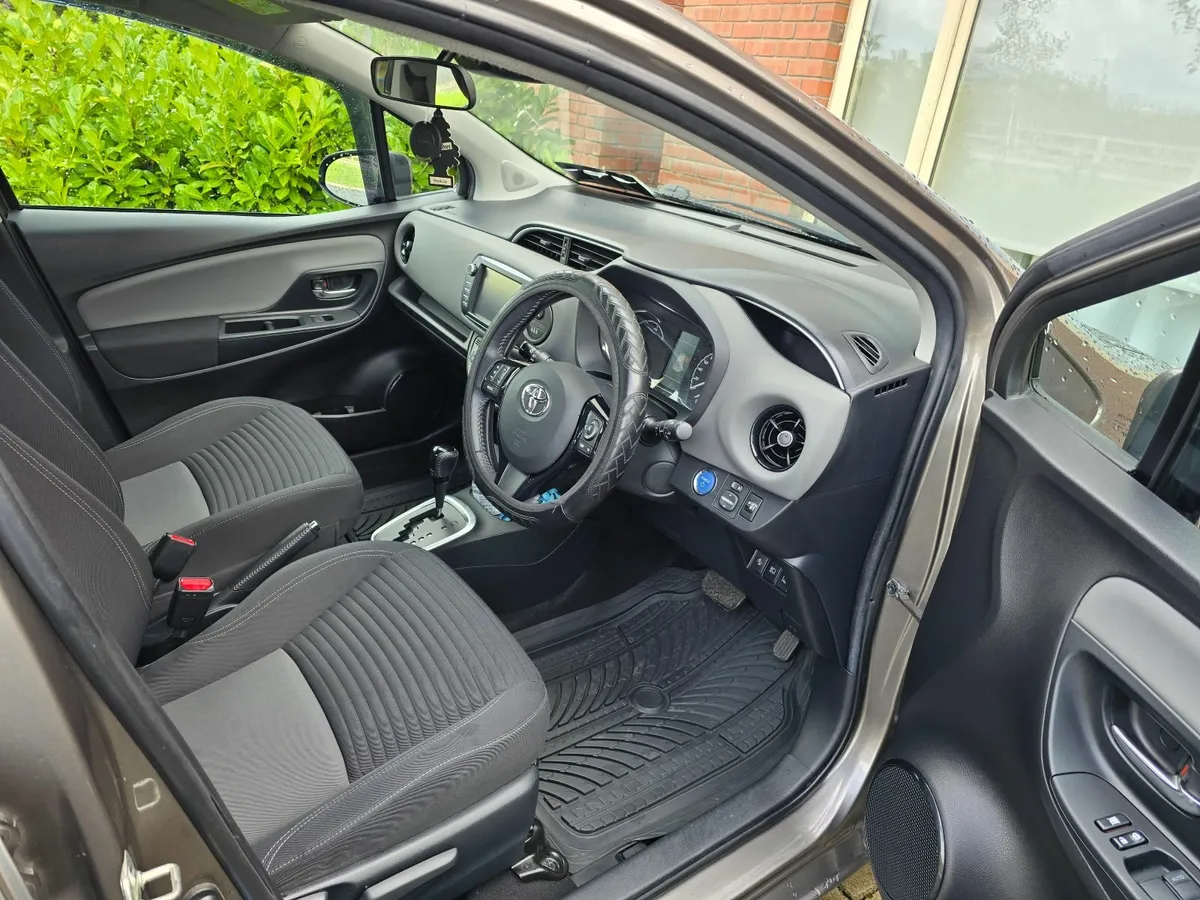 Toyota Yaris 2017 Petrol Hybrid - Image 4