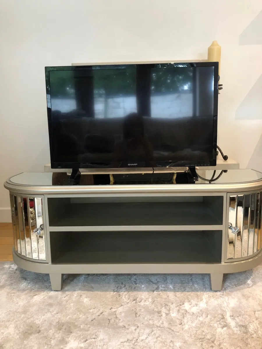 TV unit - Image 3