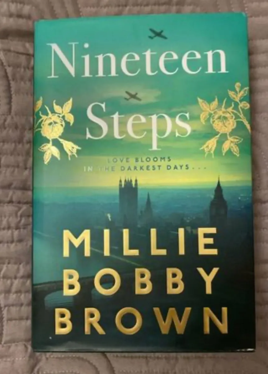 Book: Nineteen Steps, Millie Bobbie Brown - Image 1