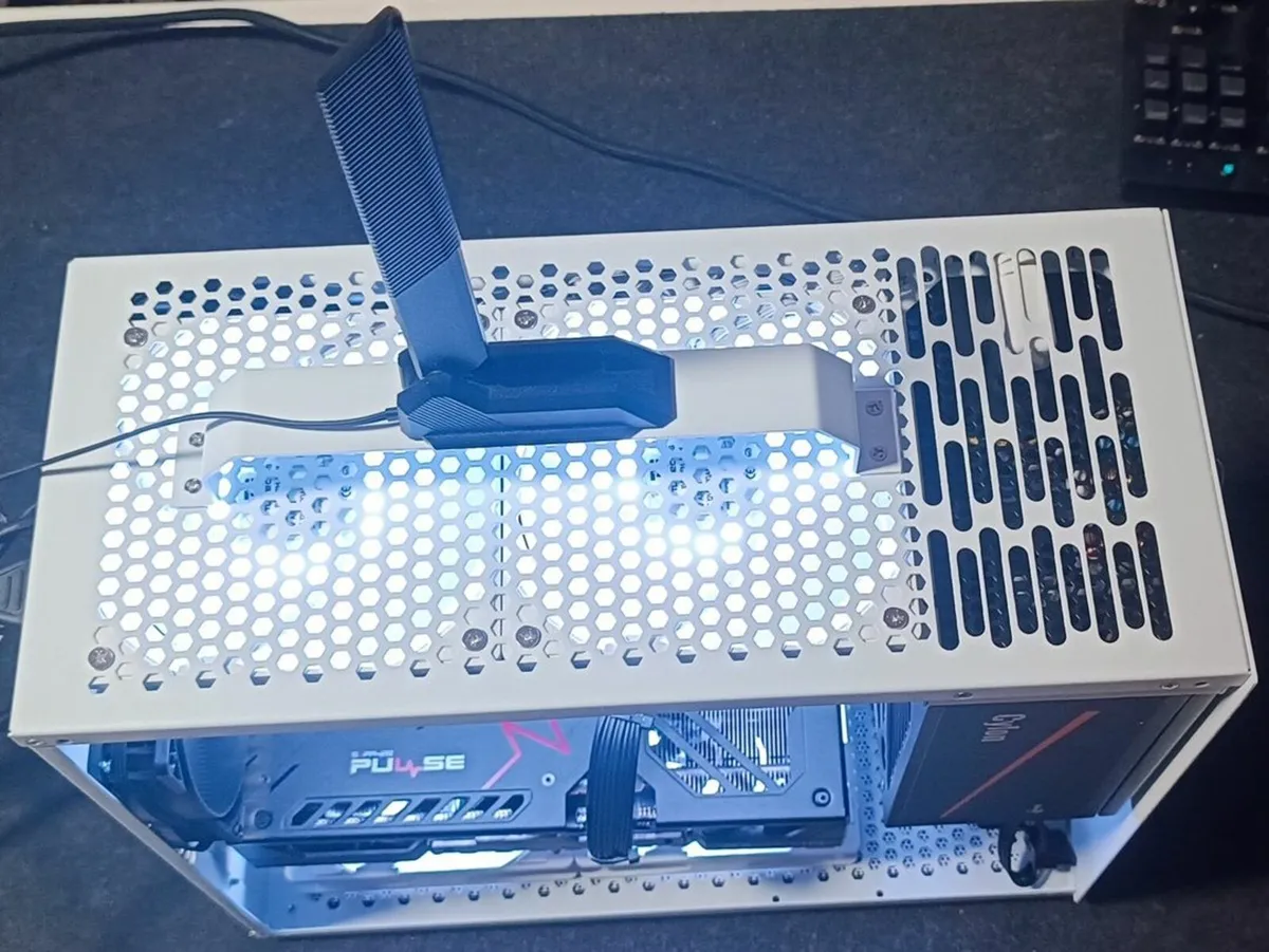 Alamengda White Mini I7 RX9060XT Gaming Pc - Image 2