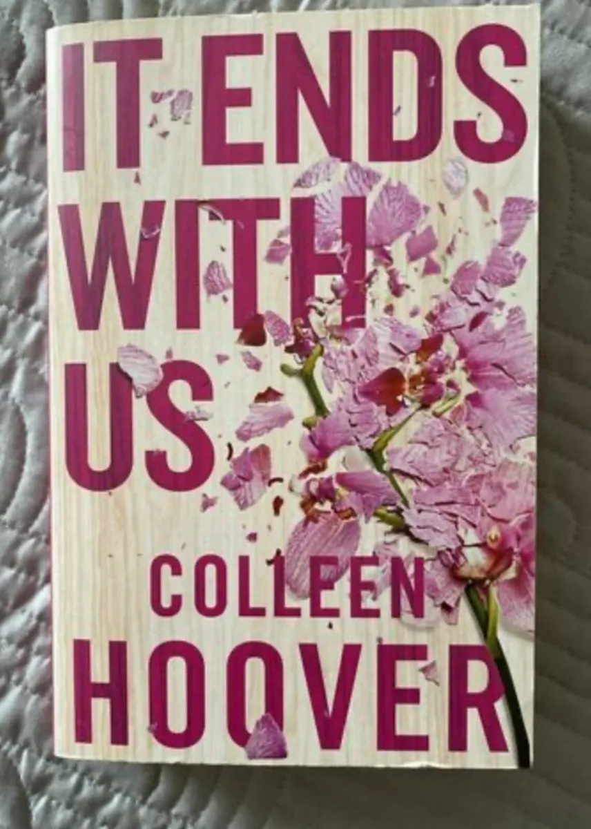 Book: Colleen Hoover- It ends with us