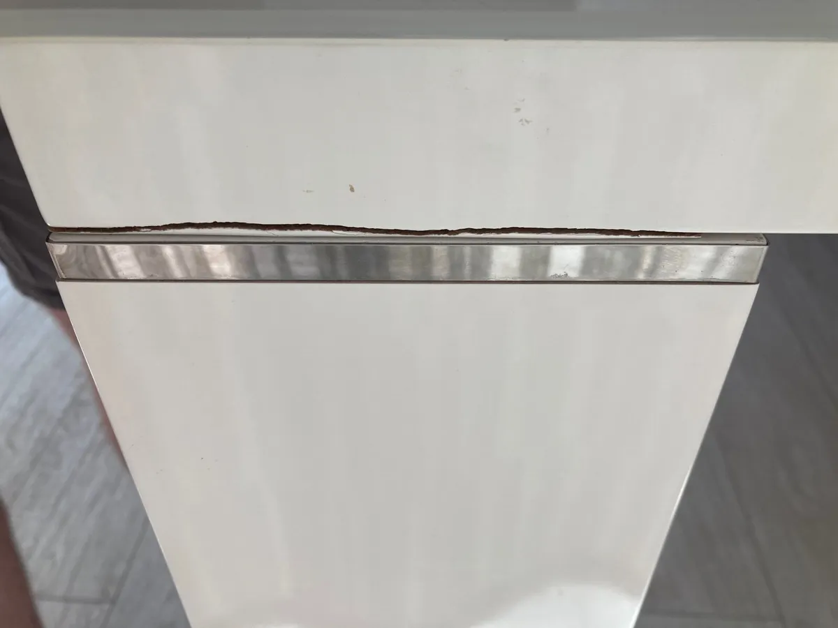 Kitchen Table - Image 2
