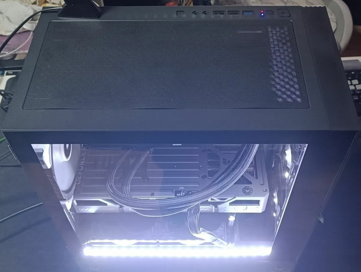 MSI TUF Ryzen 5 RTX 5070 Gaming PC - Image 3