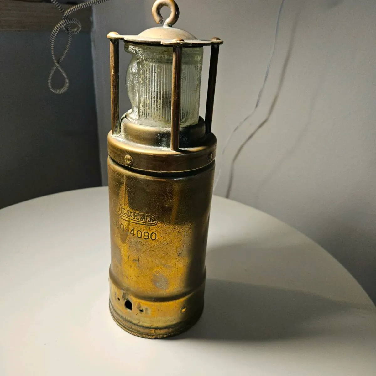 Oldham brass lamp - Image 1
