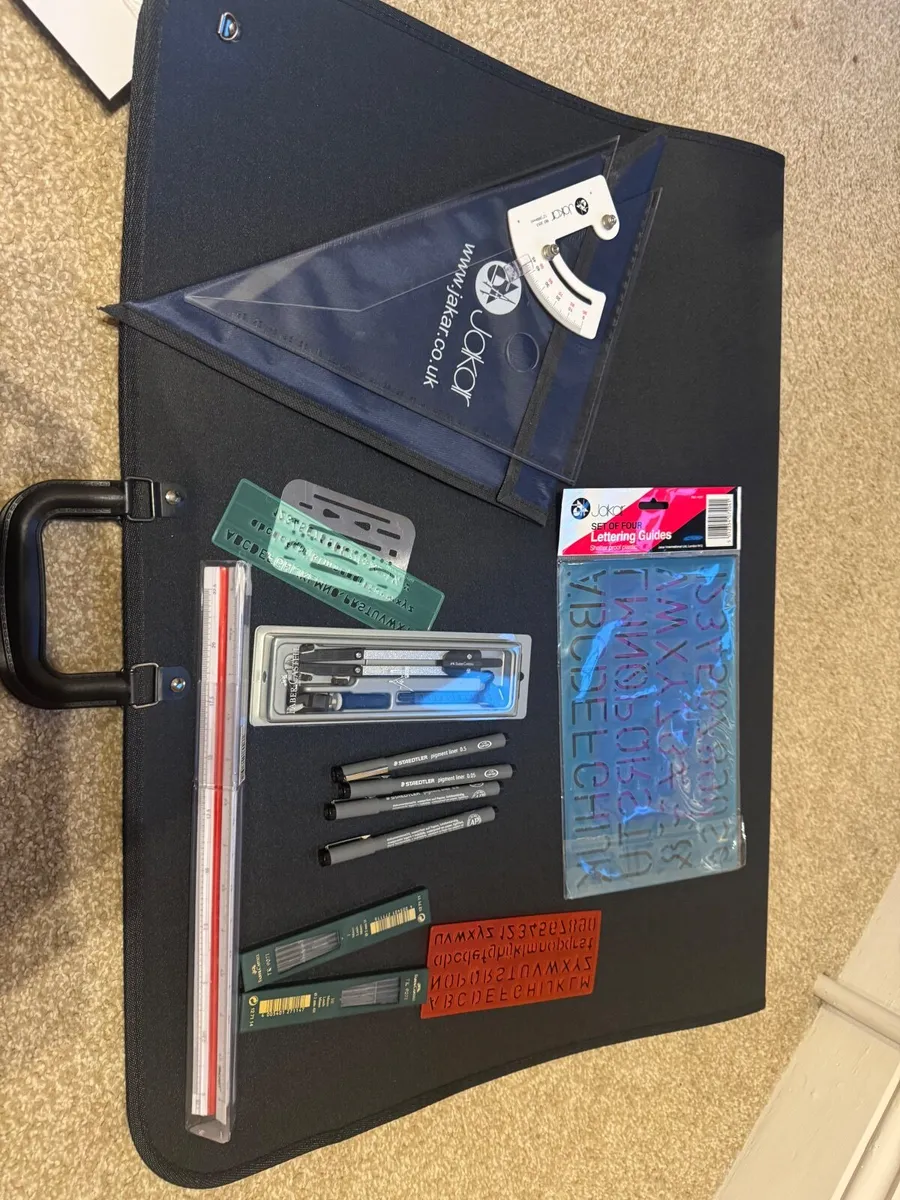 Drawing board and accessories - Image 3